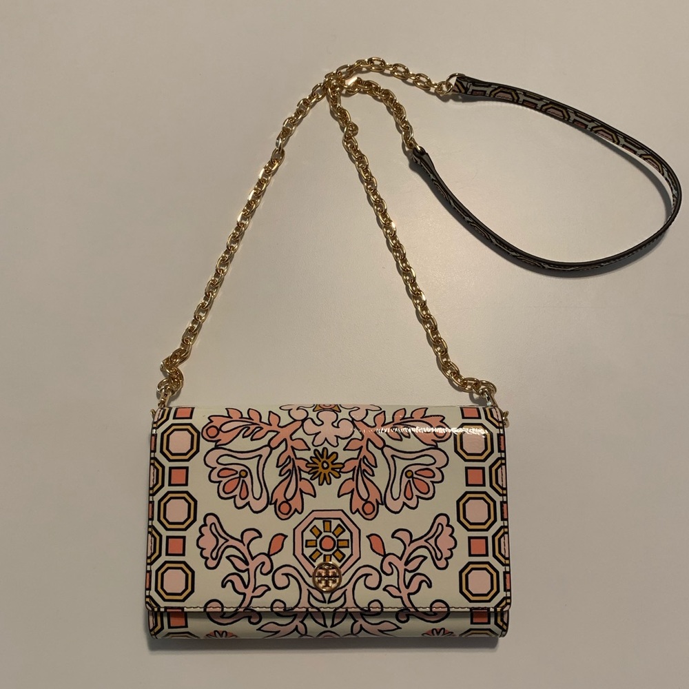 Tory Burch Hicks Leather Wallet On a Chain